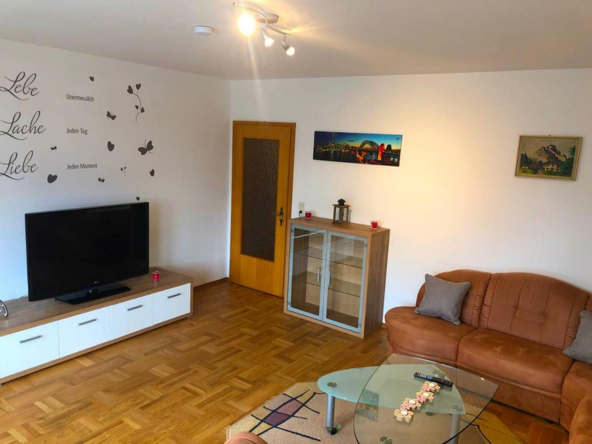 Ferienwohnungen / Ferienhaus Adelsried Bagian luar foto