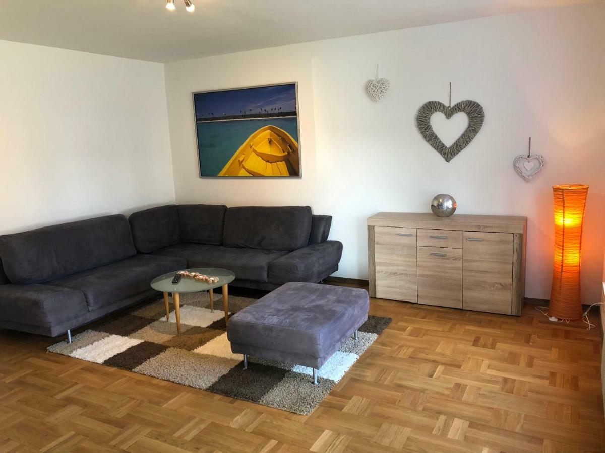 Ferienwohnungen / Ferienhaus Adelsried Bagian luar foto